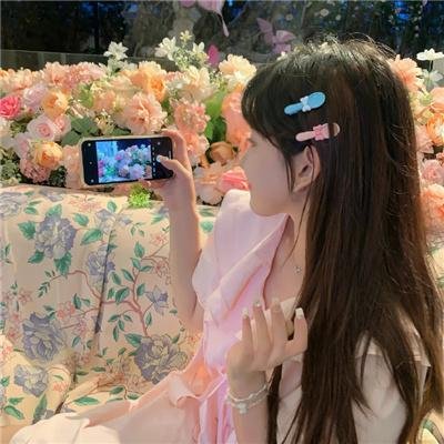 春潮烂漫海棠红
